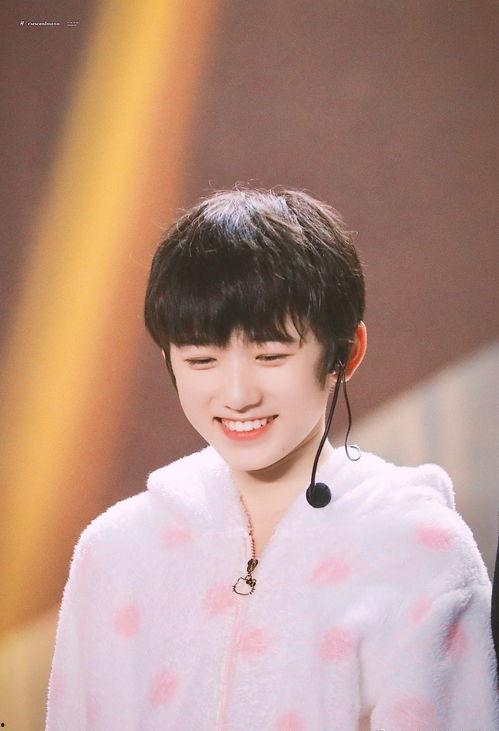 宋亚轩爆料妈妈视频,温馨瞬间展现家庭幸福